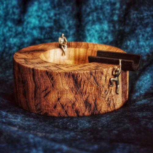 Pirinç Figürlü Puro Küllüğü